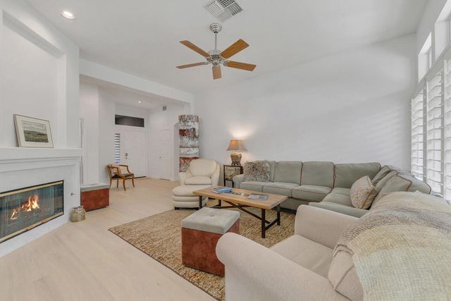 38543 Bent Palm Drive, Palm Desert, CA 92211