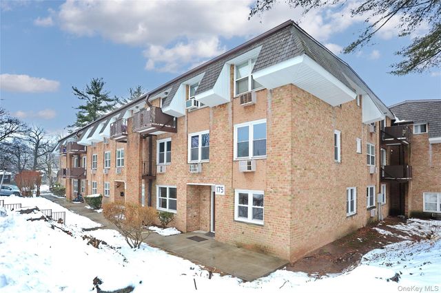 175 Kearsing Parkway, Monsey, NY 10952