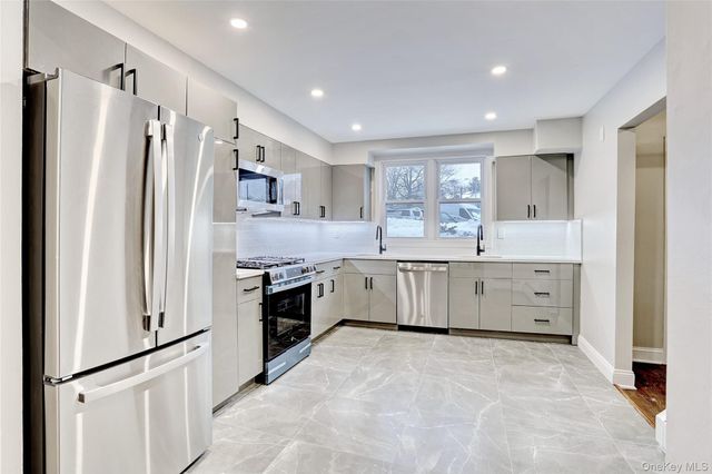 175 Kearsing Parkway, Monsey, NY 10952