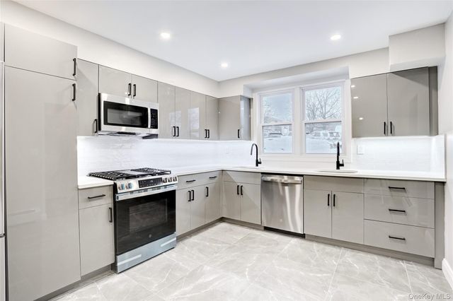 175 Kearsing Parkway, Monsey, NY 10952