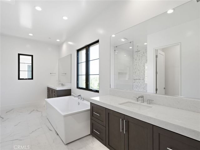 454 Ridgecrest, Irvine, CA 92602