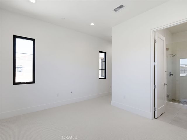 454 Ridgecrest, Irvine, CA 92602