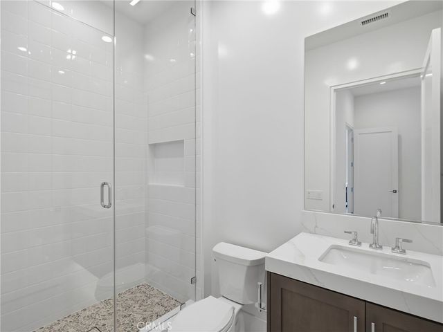 454 Ridgecrest, Irvine, CA 92602