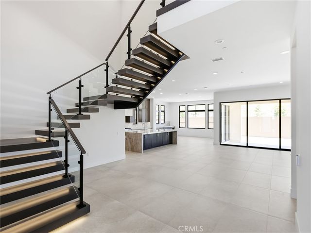 454 Ridgecrest, Irvine, CA 92602