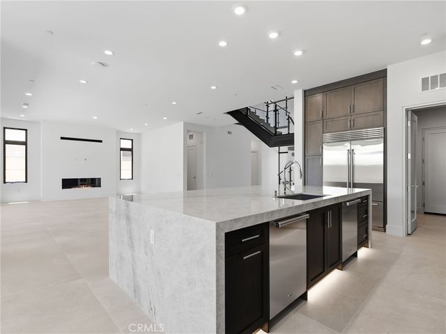 454 Ridgecrest, Irvine, CA 92602