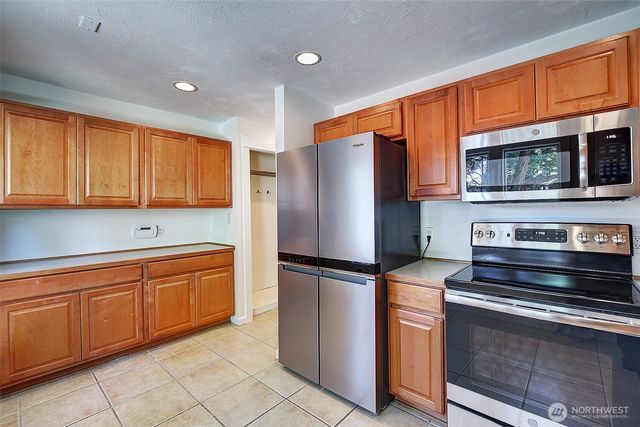 21654 98th Avenue S, Kent, WA 98031