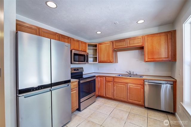 21654 98th Avenue S, Kent, WA 98031