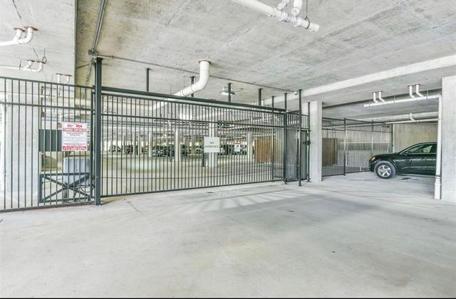 1711 Old Spanish Trail 104, Houston, TX 77054