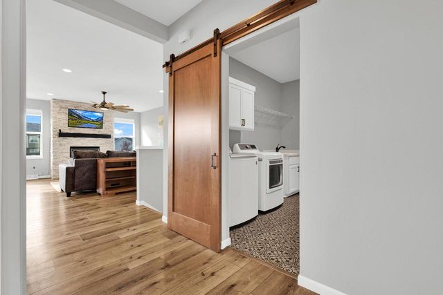 N62W21743 Augusta PARKWAY, Menomonee Falls, WI 53051