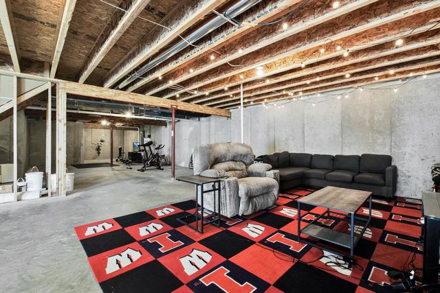 N62W21743 Augusta PARKWAY, Menomonee Falls, WI 53051