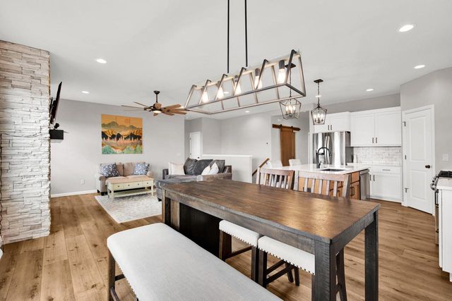 N62W21743 Augusta PARKWAY, Menomonee Falls, WI 53051