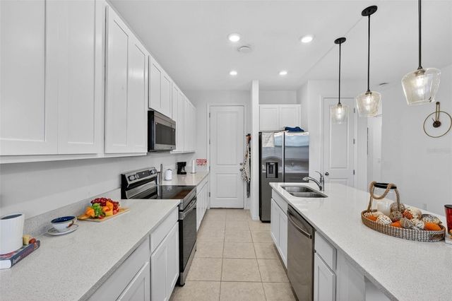 832 LONGBOAT DRIVE, Davenport, FL 33896