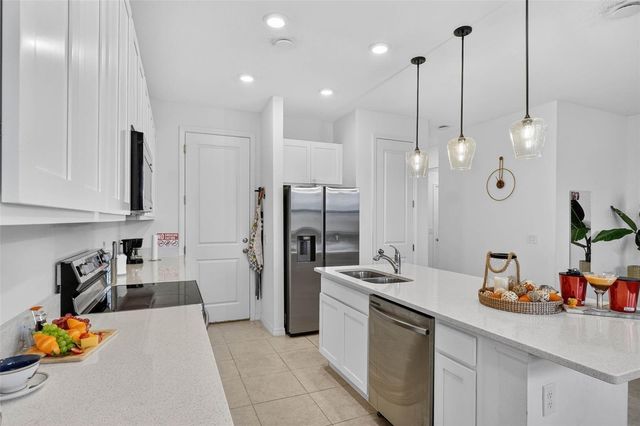 832 LONGBOAT DRIVE, Davenport, FL 33896