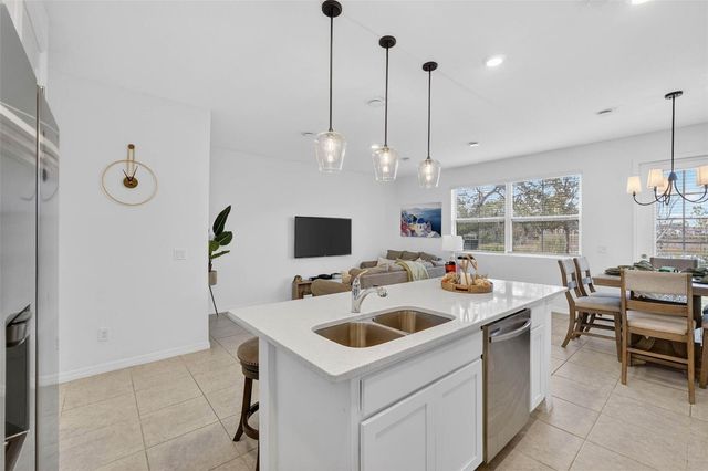 832 LONGBOAT DRIVE, Davenport, FL 33896