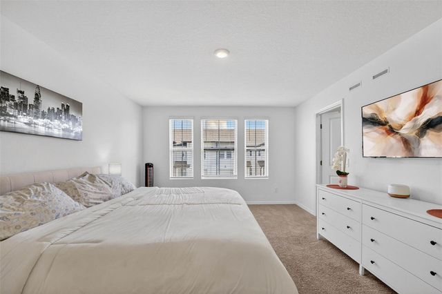 832 LONGBOAT DRIVE, Davenport, FL 33896