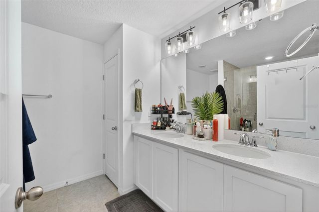 832 LONGBOAT DRIVE, Davenport, FL 33896