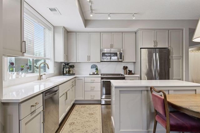 3970 Wooddale Avenue S 201D, Saint Louis Park, MN 55416