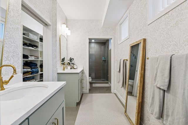 3970 Wooddale Avenue S 201D, Saint Louis Park, MN 55416