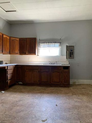 845 E Devonshire Street, Winston-salem, NC 27103