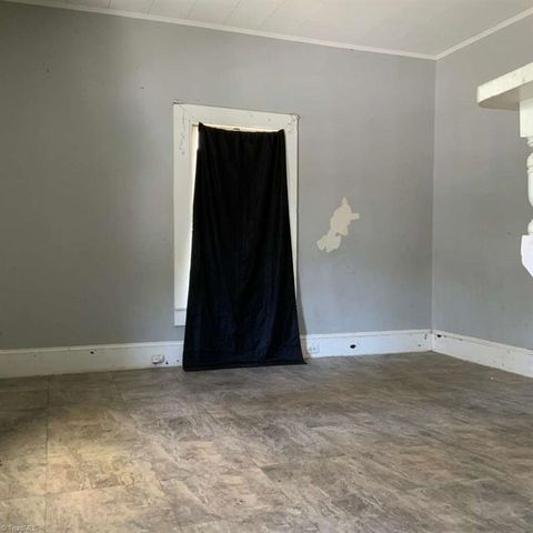 845 E Devonshire Street, Winston-salem, NC 27103