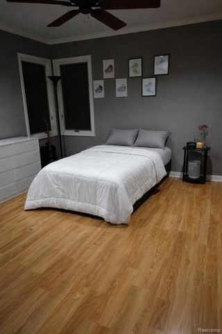 5106 Deer Run Circle, Orchard Lake, MI 48323