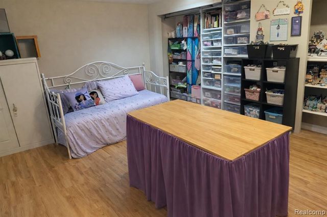 5106 Deer Run Circle, Orchard Lake, MI 48323