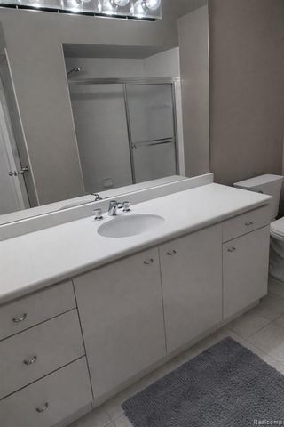 5106 Deer Run Circle, Orchard Lake, MI 48323