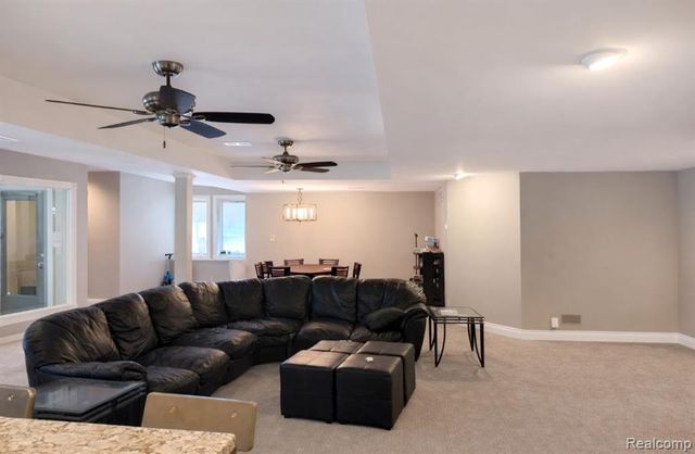 5106 Deer Run Circle, Orchard Lake, MI 48323