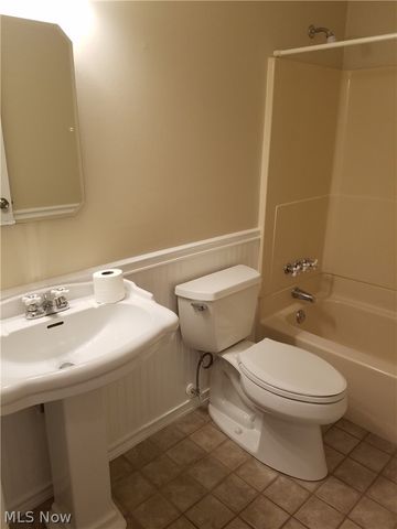 1807 Higby Drive, Stow, OH 44224
