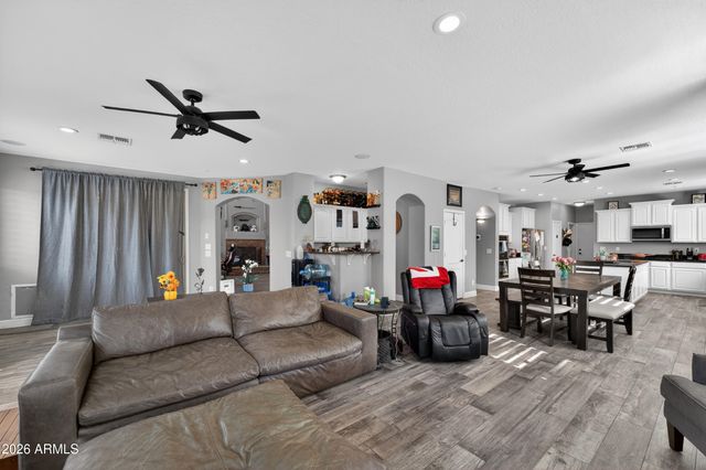 2522 E Ridge Creek Road, Phoenix, AZ 85024