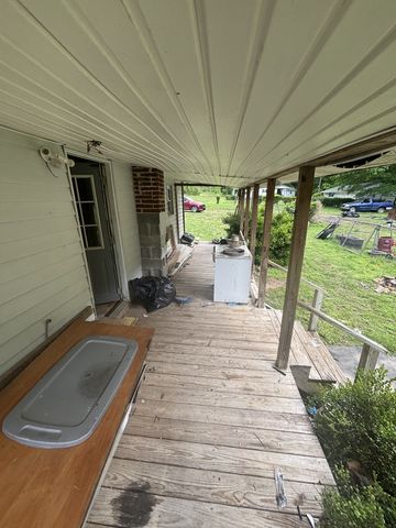 1501 Hatcher Hollow Rd, Mc Ewen, TN 37101