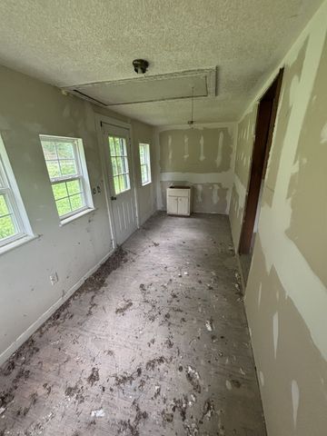 1501 Hatcher Hollow Rd, Mc Ewen, TN 37101