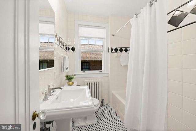 3811 GARFIELD NW, Washington, DC 20007