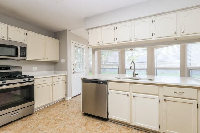 2711 Knollbrook Lane, Spring, TX 77373