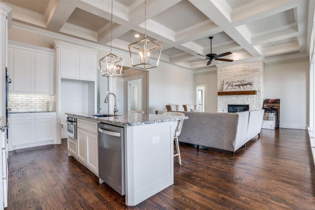 118 White Wing Court, Weatherford, TX 76088