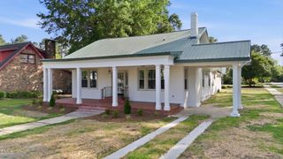611 W Pearsall Street, Dunn, NC 28334
