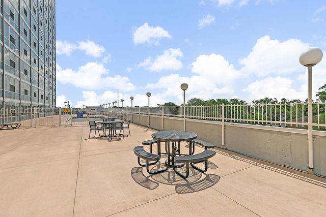 7234 W North Avenue 1203, Elmwood Park, IL 60707