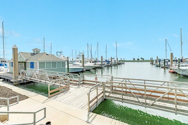 21 Big Torch, Hitchcock, TX 77563