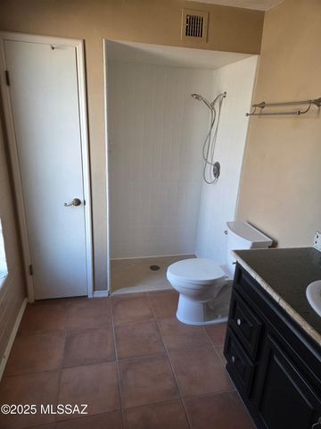 1593 S La Cañada Drive, Green Valley, AZ 85622