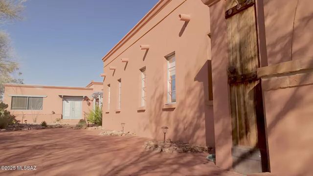 1593 S La Cañada Drive, Green Valley, AZ 85622