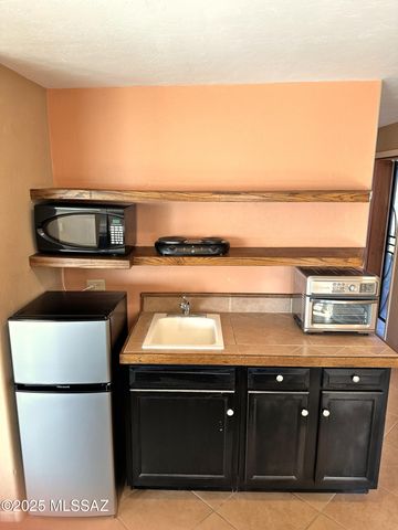 1593 S La Cañada Drive, Green Valley, AZ 85622