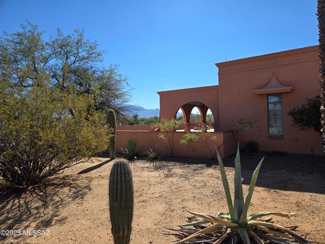 1593 S La Cañada Drive, Green Valley, AZ 85622