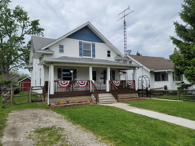 211 E Perry Street, Walbridge, OH 43465