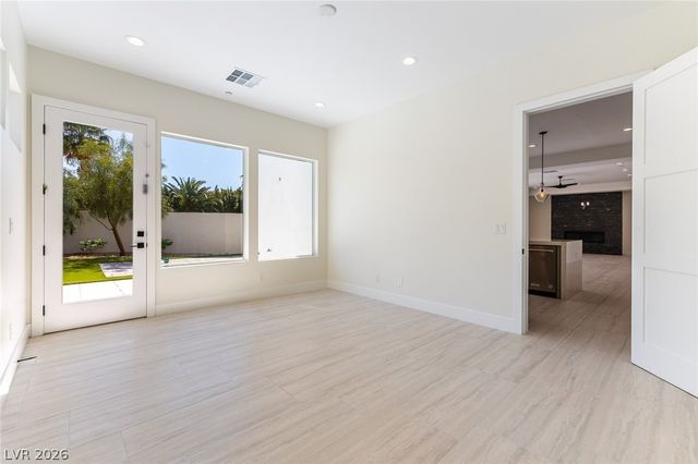 3423 Spanish Winds Court, Las Vegas, NV 89141