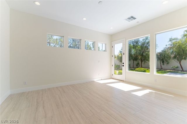 3423 Spanish Winds Court, Las Vegas, NV 89141