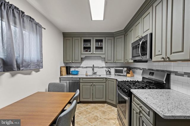 64 SPARKS AVE, Pennsville, NJ 08070