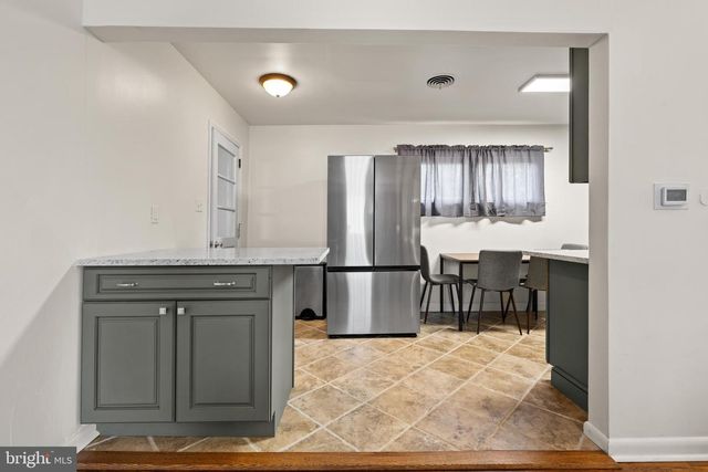 64 SPARKS AVE, Pennsville, NJ 08070