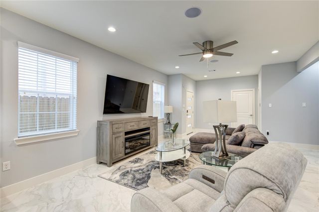 10021 Alfred Lane B, Houston, TX 77041