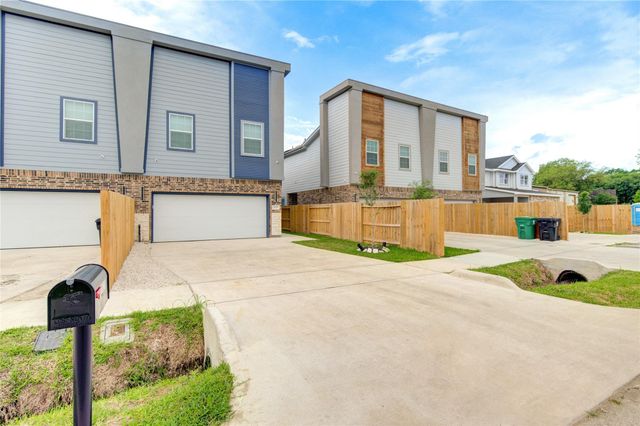 10021 Alfred Lane B, Houston, TX 77041