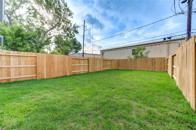 10021 Alfred Lane B, Houston, TX 77041
